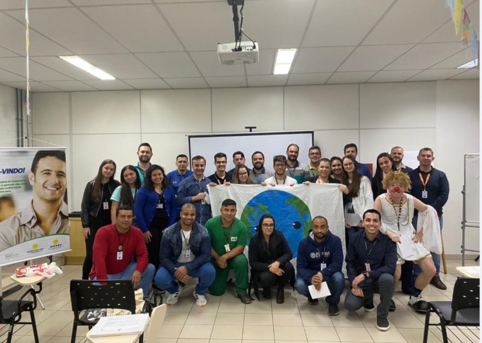 Fundação ALB incentiva a sustentabilidade com palestras em unidades da mantenedora Aurora Coop