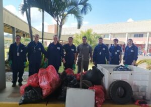 Voluntários da Aurora Coop engajados na preservação do meio ambiente