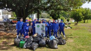 Voluntários da Aurora Coop engajados na preservação do meio ambiente