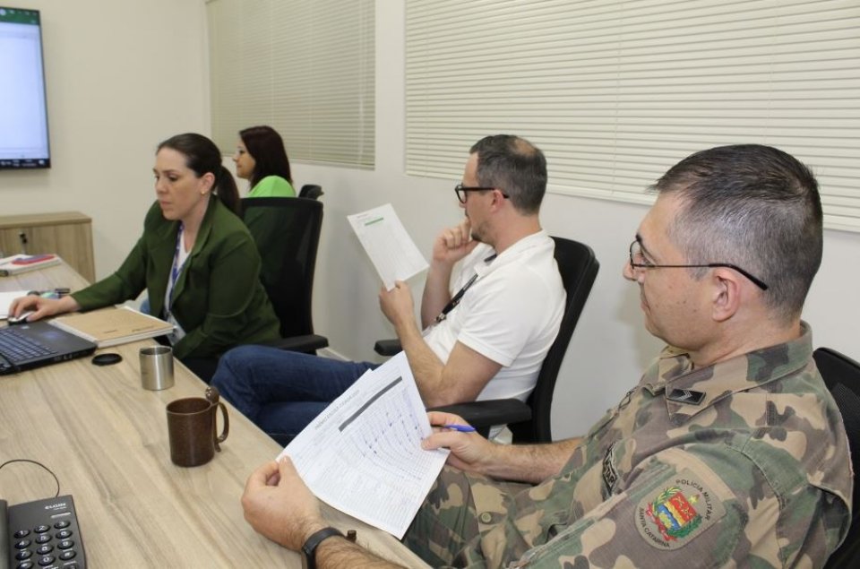 Avaliação dos relatórios socioambientais do Prêmio Escola Cidadã