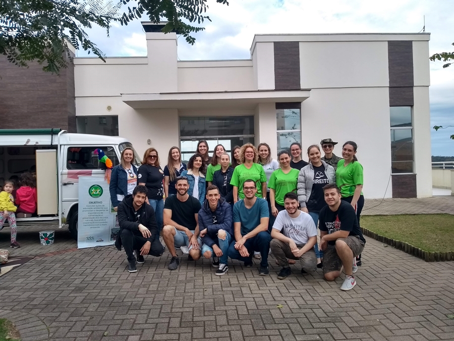 Eco Cooperação e Roda de Leitura realizam atividade no Residencial Real Class Ville em Chapecó/SC