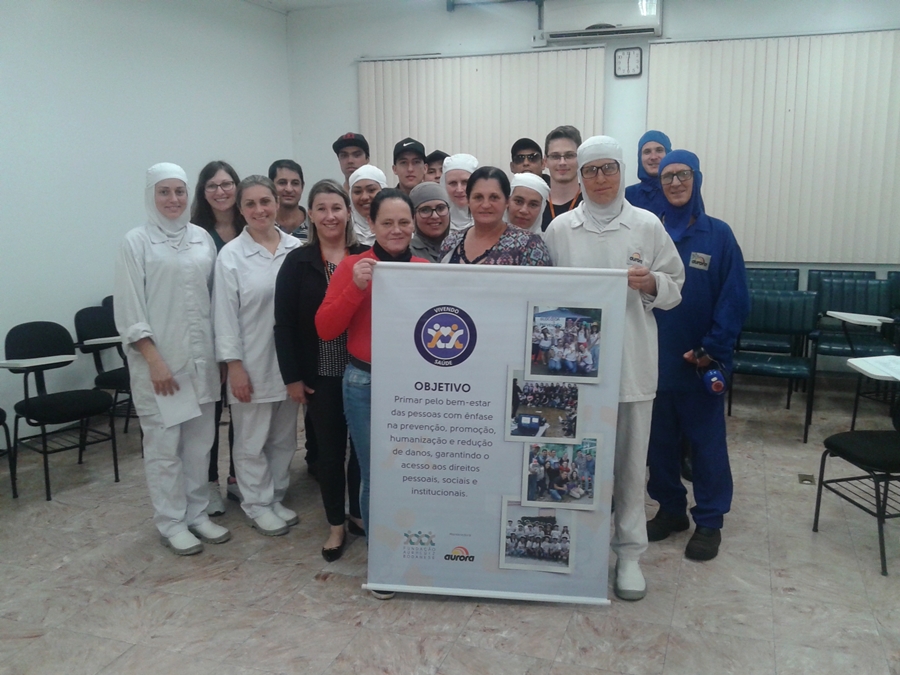 Empregados da Aurora Alimentos participam da atividade Hora de Conversar