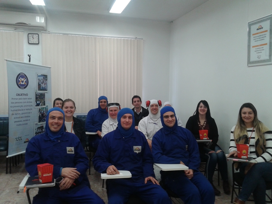 Programa Vivendo Saúde promove Cinema da Prevenção para gestores