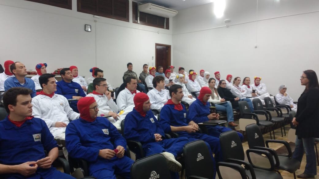 Vivendo Saúde promove Cinema da Prevenção para supervisores e encarregados da Aurora