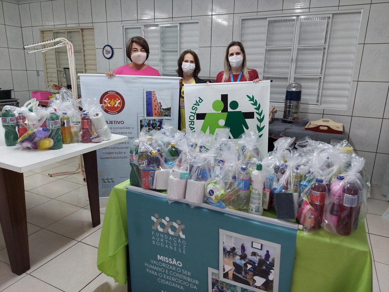 Unidades realizam arrecadações de alimentos para entidades sociais