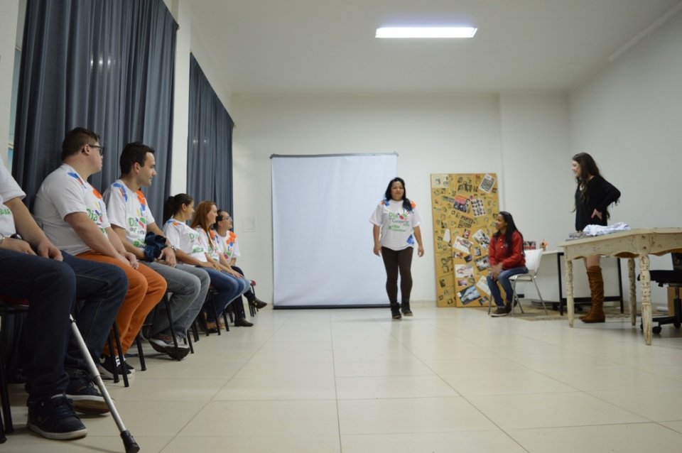 Preparados para o show-Desfile de pessoas com deficiência marca evento “Viva as Diferenças”