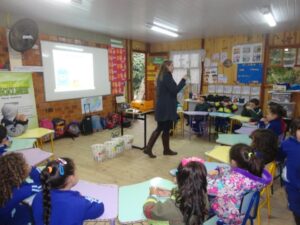 A Turminha da Reciclagem/RS atende escolas no mês de Julho
