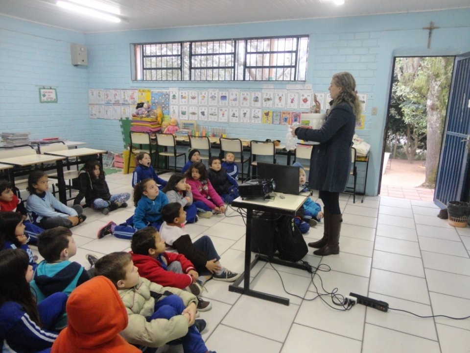 A Turminha da Reciclagem/RS atende escolas no mês de Julho