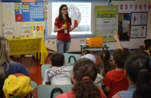 Sensibilização com A Turminha da Reciclagem no mês de Julho