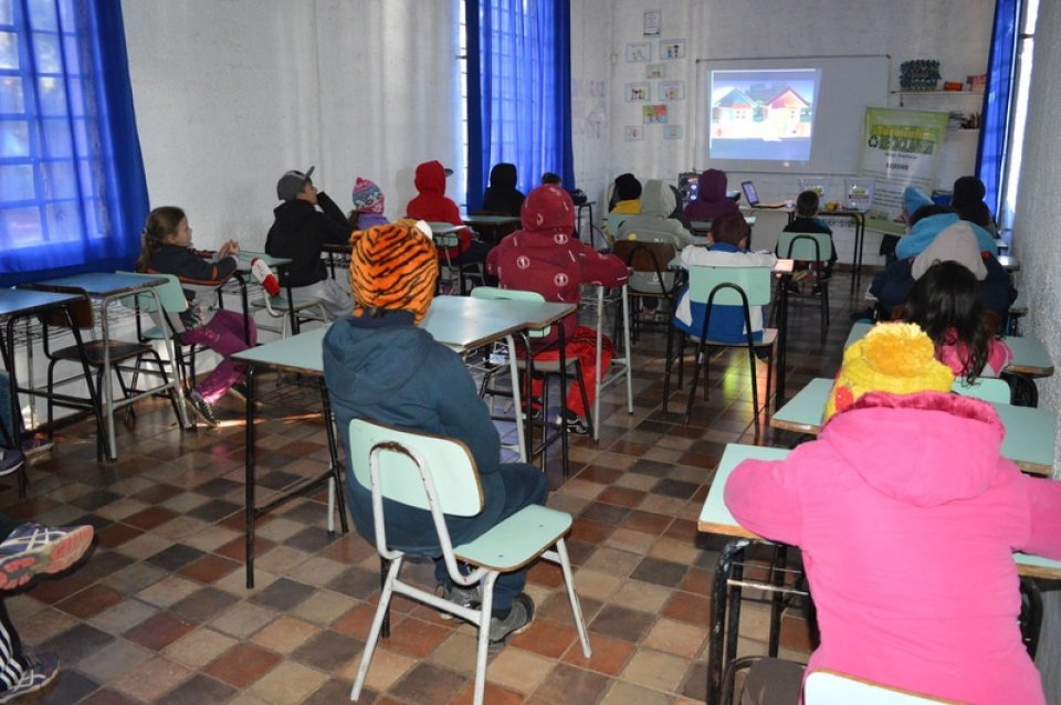 Sensibilização com A Turminha da Reciclagem no mês de Julho