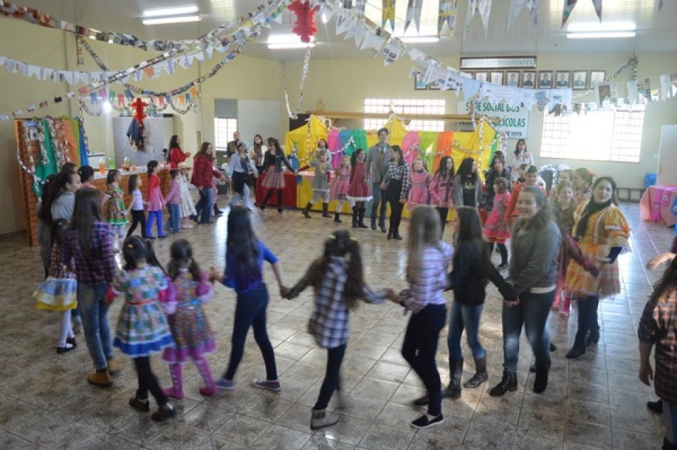 Arraiá Vozes do Corpo