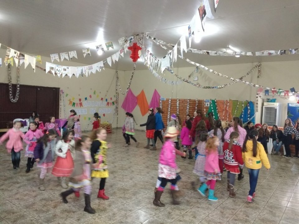 Arraiá Vozes do Corpo