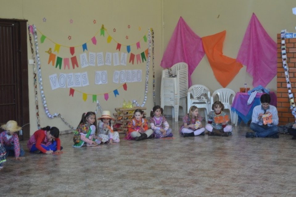 Arraiá Vozes do Corpo