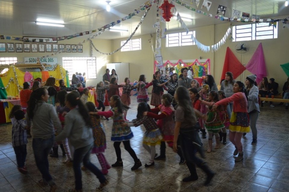 Arraiá Vozes do Corpo