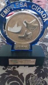 Fundação Aury Luiz Bodanese recebe prêmio da ADVB/SC