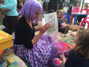 Master Sonda Shopping recebe contação de histórias