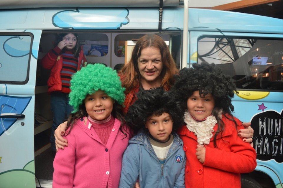 Master Sonda Shopping recebe contação de histórias