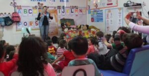 Roda de Leitura visita instituições de ensino em Chapecó e Paial