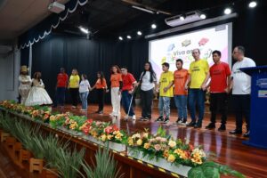Desfile inclusivo celebrou as diferenças na construção de um mundo vasto e plural