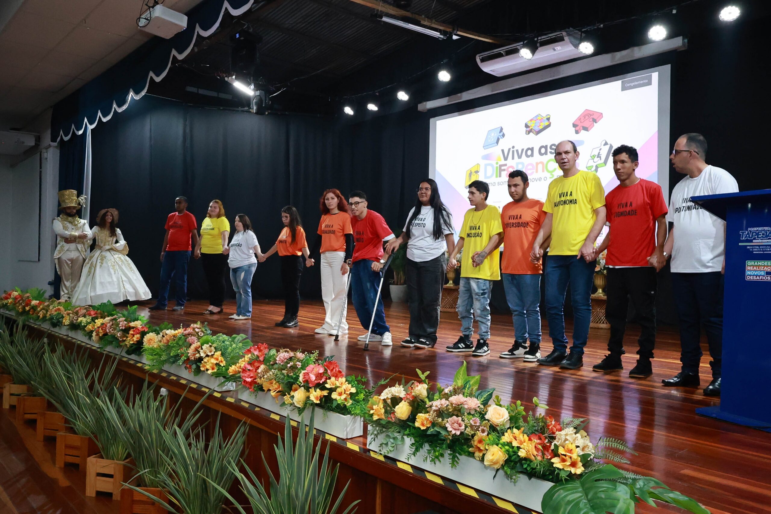 Desfile inclusivo celebrou as diferenças na construção de um mundo vasto e plural